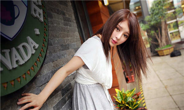 凤城想找一个女性生孩子给报酬-｛找个女人生孩子多少钱｝